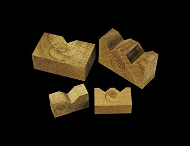Cardas Myrtlewood Blocks for cables (Set of 6)