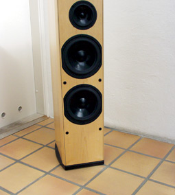 prod_valhalla_technology_vtfeet5.jpg