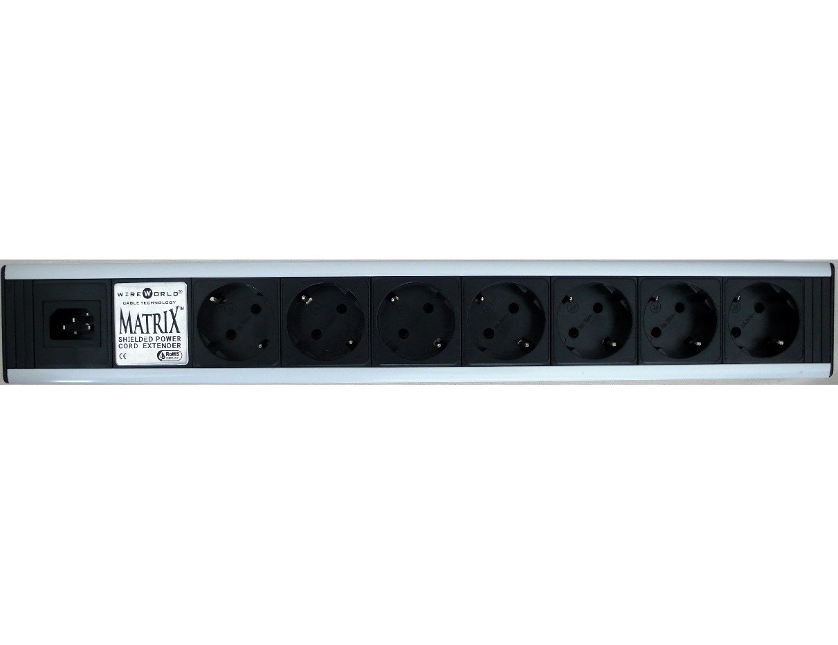 WireWorld The Matrix MK2 Power Distribution Block 7 Schuko