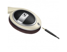 Sennheiser HD 599 Circumaural Headphone