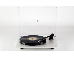 Giradischi Rega Planar 1 con braccio RB110 e testina Carbon