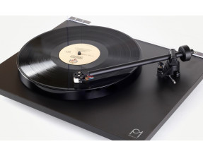 Giradischi Rega Planar 1 con braccio RB110 e testina Carbon