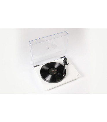 Rega Planar 1 Plus Turntable with Integrated Phono stage