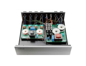 ISOL-8 SubStation Integra Condizionatore di rete