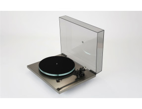 Rega Planar 6 Turntable RS Edition