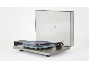 Rega Planar 6 Turntable RS Edition