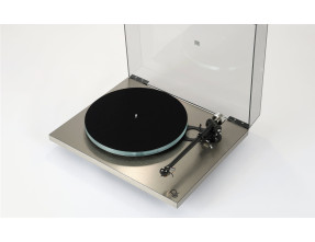 Rega Planar 6 Turntable RS Edition