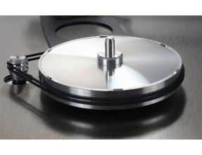 Rega Planar 6 Turntable RS Edition