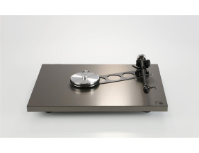 Rega Planar 6 Turntable RS Edition