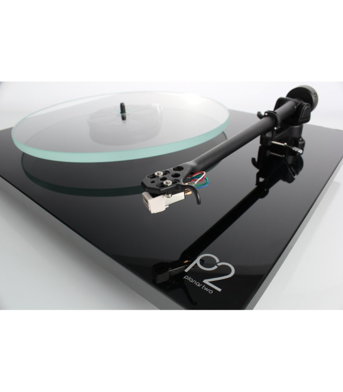 Rega Planar 2 Turntable with RB220 Arm and Carbon Cartridge