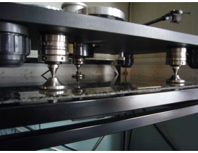 Track Audio Isolation Feet for speakers