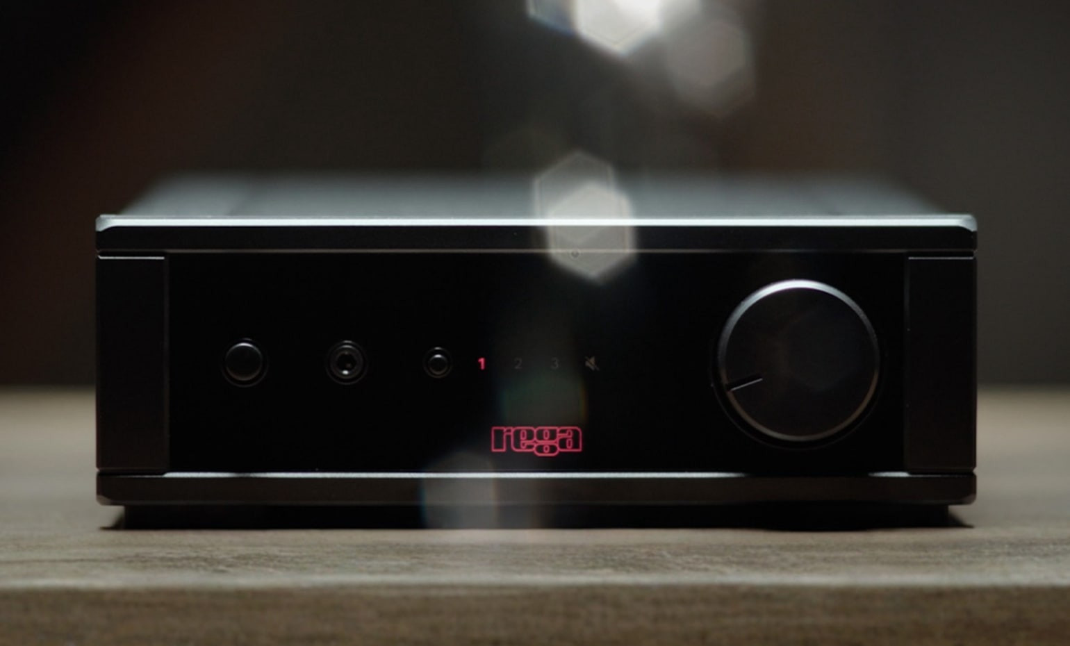 Rega IO Amplificatore Integrato